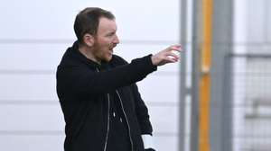 Ian Cathro, treinador do Estoril Praia, durante o jogo com o Moreirense da 33ª jornada da Primeira Liga de Futebol, realizado no estádio Comendador Joaquim de Almeida Freitas em Moreira de Cónegos,  11 de maio de 2025. FERNANDO VELUDO/LUSA