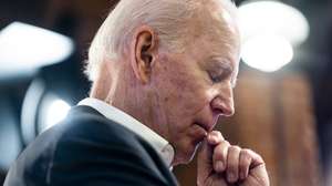 epa12115108 (FILE) - Joe Biden campaigns to be the 2020 Democratic presidential nominee at the Legacy Plaza Building in Newton, Iowa, USA, 30 January 2020 (re-issued 18 May 2025). Former US president Biden was diagnosed with prostate cancer with metastasis to the bone, according to a statement from his personal office released on 18 May 2025.  EPA/JIM LO SCALZO *** Local Caption *** 55835550