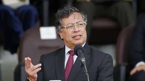epa11906221 The president of Colombia, Gustavo Petro, speaks during the ceremony for the transfer of command to Brigadier General Carlos Fernando Triana, who was appointed as the new director of the Police in Bogota, Colombia, 18 February 2025.  EPA/MAURICIO DUENAS CASTANEDA