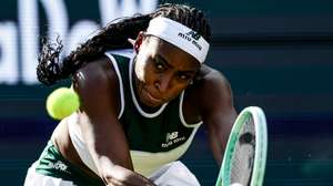 epa12185899 Coco Gauff of US during her Round of 16 match against Xinyu Wang of China  at the WTA German Open tennis tournament in Berlin, Germany, 19 June 2025  EPA/FILIP SINGER