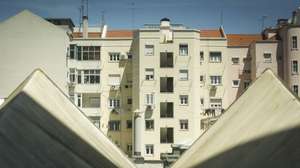 Visão geral de um bairro habitacional, em Lisboa, 21 de maio de 2025. Habitação. Arquitetura. Construção Civil. Gruas. ANTÓNIO PEDRO SANTOS/LUSA