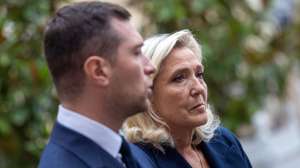 epa12345560 French leaders of the far-right party ‘Rassemblement National,’ Jordan Bardella (L) and Marine Le Pen (R), speak to media at the Hotel Matignon after a meeting with the French prime minister as part of talks with different political parties ahead of a confidence vote, in Paris, France, 02 September 2025. The French prime minister will face a confidence vote in parliament on 08 September.  EPA/CHRISTOPHE PETIT TESSON