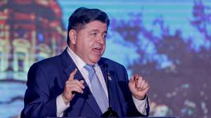 epa12429096 Democratic Illinois Governor JB Pritzker speaks at the Georgia Democratic Party's 2025 Carter-Lewis Dinner in Atlanta, Georgia, USA, 03 October 2025. Pritzker has been a frequent critic and target of Republican US President Donald Trump.  EPA/ERIK S. LESSER