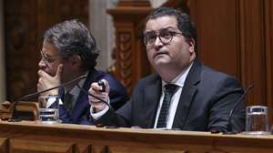 O ministro de Estado e das Finanças, Joaquim Miranda Sarmento, durante a sua audição na Comissão de Orçamento, Finanças e Administração Pública, na Assembleia da República, em Lisboa, 7 de novembro de 2025. ANTÓNIO COTRIM/LUSA