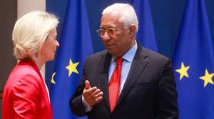 epa12791534 Ursula von der Leyen (L), President of the European Commission, and Antonio Costa (R), President of the European Council, attend an EU interinstitutional actors meeting in Brussels, Belgium, 03 March 2026. The leaders discussed the European Union's coordinated response to escalating tensions involving Iran.  EPA/OLIVIER HOSLET