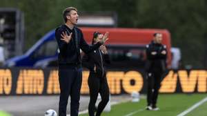 O treinador do Arouca, Vasco Seabra, durante o jogo da I Liga de futebol contra o Estoril Praia, disputado no estádio municipal de Arouca, 6 de abril de 2026. JOSÉ COELHO/LUSA