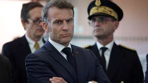 epa12916748 France's President Emmanuel Macron reacts as he visits a hospital centre of the Pays d’Olmes in Lavelanet, south-western France, 27 April 2026. Macron will travel to south western France's Ariege department on 27 April, a trip focused on reindustrialization and health.  EPA/VALENTINE CHAPUIS / POOL  MAXPPP OUT