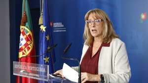 A ministra do Trabalho, Solidariedade e Segurança Social, Maria do Rosário Palma Ramalho, intervém durante a conferência de imprensa sobre a reunião do Conselho de Ministros, em Lisboa, 14 de maio de 2026. ANTÓNIO PEDRO SANTOS/LUSA