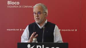 O coordenador do Bloco de Esquerda (BE), José Manuel Pureza, na conferência de imprensa sobre a promulgação da Lei da Nacionalidade, na sede do partido, em Lisboa, 4 de maio de 2026. JOÃO RELVAS/LUSA