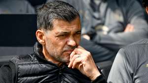 epa12057909 Milan's Head Coach Sergio Conceicao prior the italian soccer Serie A match between Venezia FC vs AC Milan at the Pier Luigi Penzo stadium in Venice, Italy, 27 April 2025.  EPA/Ettore Griffoni
