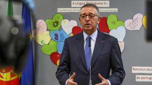 O Presidente da República, António José Seguro, fala à imprensa após o encontro com empresários portugueses e lusodescendentes na Chancelaria da Embaixada de Portugal no Luxemburgo, inserido na visita oficial ao Grão-Ducado, 5 de junho de 2026.  TIAGO PETINGA/LUSA