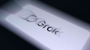 epa13026227 The Grok logo is displayed on a mobile phone in Liverpool, Britain, 09 June 2026. Leading AI (artificial intelligence) and technology companies Anthropic, OpenAI, and SpaceX are preparing to go public this year at an estimated combined valuation of around four trillion dollars (approximately 3.44 trillion euros).  EPA/ADAM VAUGHAN