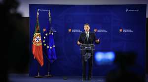 O primeiro-ministro, Luís Montenegro, intervém no briefing após a reunião do Conselho de Ministros na Escola Superior de Tecnologia e Gestão (ESTiG), em Bragança, 09 de setembro de 2026. JOSÉ COELHO/LUSA