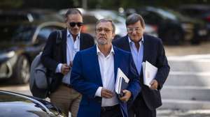 O secretário-geral da UGT, Mário Mourão (C), à chegada para a Reunião plenária da Comissão Permanente de Concertação Social, no Palácio das Laranjeiras, em Lisboa, 16 de setembro de 2026. JOSÉ SENA GOULÃO/LUSA