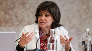 A presidente do Tribunal de Contas, conselheira Filipa Urbano Calvão, intervém perante a Comissão de Economia e Coesão Territorial na Assembleia da República, em Lisboa, 25 de março de 2026. TIAGO PETINGA/LUSA