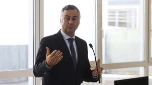 O ministro da Educação, Ciência e Inovação, Fernando Alexandre, durante a intervenção na inauguração de quatro novas residências de estudantes da Universidade Politécnica de Viseu, das quais três foram edifícios requalificados e uma resulta de nova construção, em Viseu, 9 de outubro de 2026. PAULO NOVAIS/LUSA