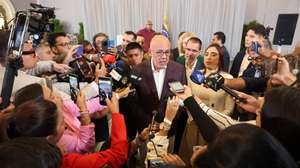 epa13264009 The president of Venezuela's National Assembly (AN), Jorge Rodríguez (R), speaks to reporters at the conclusion of the second round of U.S.-brokered talks, in Caracas, Venezuela, 25 September 2026.  Participants in the talks announced that they will meet again for a third round of dialogue in mid-October 2026.  EPA/MIGUEL GUTIÉRREZ