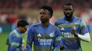 epa12892269 Vinicius Junior of Real Madrid warms up prior to the UEFA Champions League quarter-finals, 2nd leg match FC Bayern Munich against Real Madrid, in Munich, Germany, 15 April 2026.  EPA/RONALD WITTEK