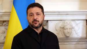 epa13304077 Ukrainian President Volodymyr Zelensky speaks  ahead of a meeting with British Prime Minister Andy Burnham at 10 Downing Street in London, Britain, 14 October 2026.  EPA/BETTY LAURA ZAPATA / POOL