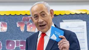epa13334161 Israel's Prime Minister Benjamin Netanyahu reacts before casting his ballot to vote in Israel's legislative election at a polling station in Jerusalem, 27 October 2026. Israelis are heading to the polls in the first nationwide elections since the Hamas-led 07 October 2023 attack.  EPA/YONATAN SINDEL / POOL