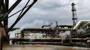 epa12947593 A view of crude oil processing facilities at the PCK refinery in Schwedt, Germany, 11 May 2026. The PCK refinery mainly supplies Berlin and Brandenburg with fuels, including gasoline, diesel and kerosene. German Economy and Energy Minister Katherina Reiche announced during her visit that the government is supporting a project to expand the refinery's capacity to produce electric sustainable aviation fuel, or e-SAF.  EPA/FILIP SINGER