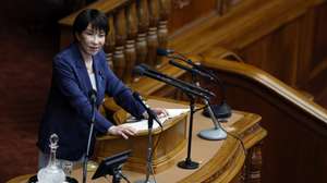 epa13282059 Japan's Prime Minister Sanae Takaichi delivers a key policy speech at the start of an extraordinary parliamentary session, at the National Diet, in Tokyo, Japan, 05 October 2026.  EPA/FRANCK ROBICHON