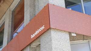 Sucursal do Banco Bankinter, em Lisboa, 24 de abril de 2025. O grupo financeiro Bankinter, presente em Portugal desde 2016, teve lucros de 270,1 milhões de euros no primeiro trimestre deste ano, um aumento de 34,5% do que no mesmo período de 2024. ANTÓNIO PEDRO SANTOS/LUSA