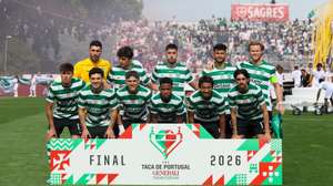 epa12990861 Sporting`s team prior their Portugal Cup final soocer match with Torreense held at National Stadium, Oeiras, Portugal, 24th May 2026. Top L-R: Rui Silva, Quaresma, Goncalo Inacio, Suarez, Morten Hjulmand, Bottom L-R: Vagiannidis, Pedro Gonçalves, Maxi Araujo, Geny Catamo, Hidemasa Morita, Francisco Trincao.  EPA/MANUEL DE ALMEIDA