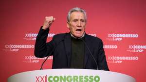 O ex-secretário-geral do Partido Comunista Português (PCP), Jerónimo de Sousa, discursa durante o XXII Congresso do partido no Pavilhão Complexo Municipal dos Desportos “Cidade de Almada”. 14 de dezembro de 2024. RUI MINDERICO / LUSA