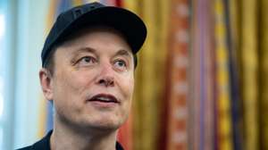 epa12146137 Elon Musk attends a press conference with US President Trump in the Oval Office at the White House in Washington, DC, USA, 30 May 2025.  EPA/FRANCIS CHUNG / POOL