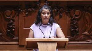 A líder parlamentar do Partido Comunista Português (PCP), Paula Santos, intervém durante o debate de urgência, requerido pelo PCP, sobre “Exames Nacionais”, na Assembleia da República, em Lisboa, 17 de julho de 2026. MIGUEL A. LOPES/LUSA