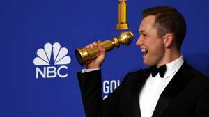 O ator Taron Egerton ganhou o Globo de Ouro na categoria de melhor ator em comédia ou musical.