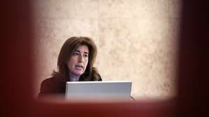 A ministra do Trabalho, Solidariedade e Segurança Social, Ana Mendes Godinho, durante a audição na Comissão de Trabalho e Segurança Social sobre a resposta económica e social à pandemia da doença Covid-19, na Assembleia da República, em Lisboa, 6 de abril de 2021. MÁRIO CRUZ/LUSA