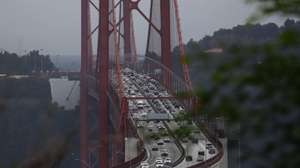 Trânsito na Ponte 25 de Abril, Lisboa, 26 de outubro de 2022. CARLOS M. ALMEIDA/LUSA
