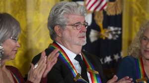 epa05057651 Filmmaker George Lucas attends the Kennedy Center Honorees Reception in the East Room of the White House in Washington, DC, USA, 06 December 2015. US President Barack Obama and First Lady Michelle Obama hosted the gathering  EPA/JIM LO SCALZO