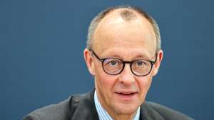 epa11937631 Christian Democratic Union (CDU) party leader and chancellor candidate Friedrich Merz looks on as he attends the federal executive committee's meeting, following the Hamburg regional elections, at the Konrad-Adenauer-Haus, the CDU headquarters, in Berlin, Germany, 03 March 2025. Hamburg's state election took place on 02 March 2025, with the CDU party placed second after the Social Democratic Party (SPD).  EPA/HANNIBAL HANSCHKE