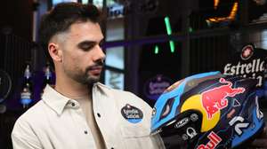 Miguel Oliveira, piloto de MotoGP, durante uma entrevista à Agência Lusa, num restaurante de Lisboa, 20 de maio de 2025. (ACOMPANHA TEXTO DA LUSA DE 21-05-2025)   MANUEL DE ALMEIDA/LUSA