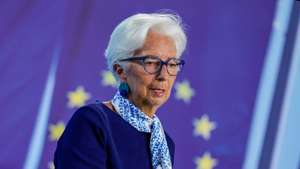 epa12258782 European Central Bank (ECB) President Christine Lagarde addresses a press conference following the meeting of the ECB Governing Council in Frankfurt am Main, Germany, 24 July 2025.  EPA/RONALD WITTEK