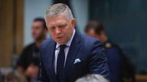 epa12474931 Slovakia's Prime Minister Robert Fico before the start of the Euro Summit in Brussels, Belgium, 23 October 2025. EU leaders convene in Brussels to discuss the situation Ukraine, European defence, developments in the Middle East, competitiveness, housing and migration.  EPA/OLIVIER HOSLET