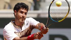 epa12999847 Adolfo Daniel Vallejo of Paraguay in action during his Men's 2nd round match against Moise Kouame of France at the French Open Grand Slam tennis tournament at Roland Garros in Paris, France, 28 May 2026.  EPA/YOAN VALAT