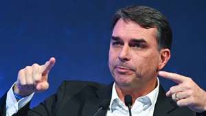 epa13057434 Brazilian Senator Flavio Bolsonaro, a Liberal Party (PL) presidential pre-candidate, speaks during the event 'Brazil 2050 - The Presidential Candidates Agenda' at the Ulysses Guimaraes Convention Center in Brasilia, Brazil, 22 June 2026.  EPA/ANDRE BORGES