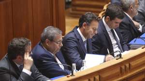 O primeiro-ministro, Luís Montenegro (C), durante o debate sobre o Estado da Nação, na Assembleia da República, em Lisboa, 16 de julho de 2026. ANTÓNIO PEDRO SANTOS/LUSA