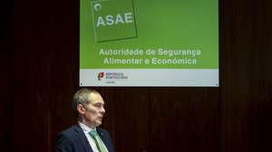 O inspetor-geral da Autoridade de Segurança Alimentar e Económica (ASAE), Luís Filipe Lourenço, em entrevista à agência Lusa, na sede da ASAE, em Lisboa, 16 de julho de 2026. (ACOMPANHA TEXTO DA LUSA DO DIA 19 DE JULHO DE 2026). TIAGO PETINGA/LUSA