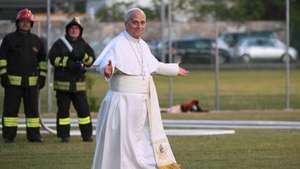 epa13185276 Pope Leo XIV (R) arrives to board a helicopter as he prepares to leave following his visit to Rimini, Italy, 22 August 2026.  EPA/ETTORE FERRARI