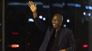O opositor guineense Domingos Simões Pereira, à chegada ao Aeroporto Humberto Delgado, em Lisboa, 23 de julho de 2026. Simões Pereira estava a cumprir prisão preventiva na Guiné-Bissau desde o passado dia 10 de julho, no âmbito de um processo em que é acusado pela justiça militar de participação numa alegada tentativa de golpe de Estado ocorrida em outubro de 2025. JOSÉ SENA GOULÃO/LUSA