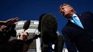 epa13283667 US President Donald Trump speaks to reporters on the South Lawn before departing the White House in Marine One in Washington, DC, USA, 05 October 2026. President Trump will deliver remarks at a midterm election rally at the Pinnacle Bank Expo Center in Grand Island, Nebraska, campaigning in support of Republican US Senator Pete Ricketts, who faces independent challenger Dan Osborn in the November midterm elections.  EPA/SAMUEL CORUM / POOL