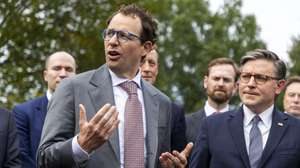 epa13271719 Speaker of the House Mike Johnson (R) listens as CEO and co-founder of Anthropic Dario Amodei (L) responds to a question from the news media outside the West Wing of the White House in Washington, DC, USA, 29 September 2026. President Trump and leading technology executives spoke to reporters outside the West Wing following a meeting which was focused on artificial intelligence, innovation and oversight.  EPA/SHAWN THEW
