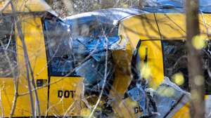 epa12908394 Damages at the accident scene after two trains collided between Hilleroed and Kagerup at Isteroedvejen, Denmark, 23 April 2026. There are reports of personal injuries, according to the duty officer at North Zealand Police. Kagerup is located on the Gribskov Line between Hilleroed and Helsinge.  EPA/STEVEN KNAP  DENMARK OUT