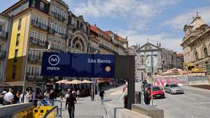 Estação de metro de São Bento, no Porto, 31 de maio 2023. Os moradores de bairros no Porto que ficaram com as casas inundadas e em risco nas enxurradas de janeiro continuam a aguardar soluções de segurança e os lojistas desesperam pelos apoios governamentais para fazer face aos prejuízos. (ACOMPANHA TEXTO DE 06-06-2023) ESTELA SILVA/LUSA