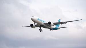 epa07145366 An Airbus A330-800 aircraft in flight for the first time, over the Airbus plant in Colomiers near Toulouse, France, 06 November 2018.  Airbus has conducted the maiden flight of the A330-800 near its headquarters in Toulouse.  EPA/CAROLINE BLUMBERG
